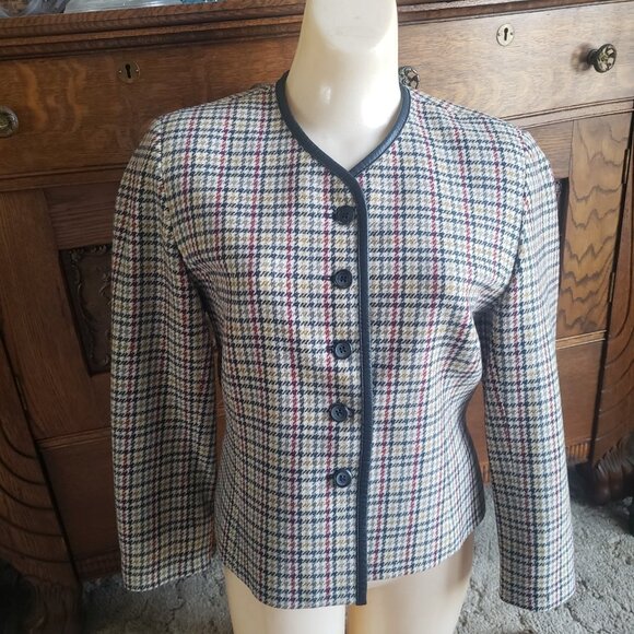 Pendleton Jackets & Blazers - Pendleton Size 6 Petite Virgin Wool Lined‎ Jacket Houndstooth Faux Leather Trim